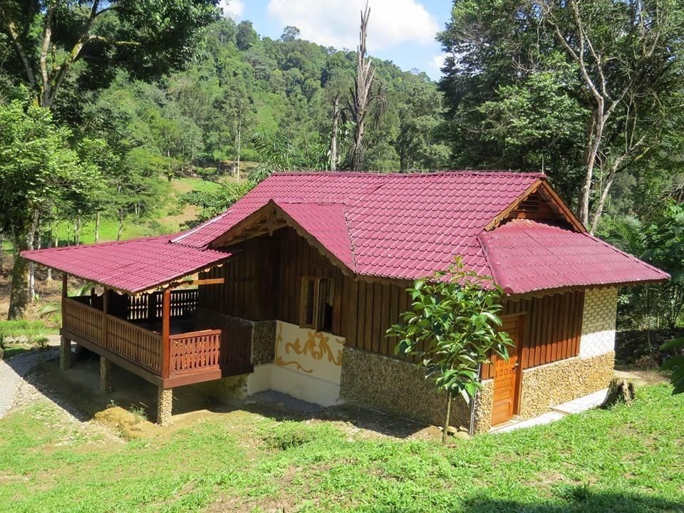 Batu Kapal Jungle Houses Hotel Berastagi Exterior foto