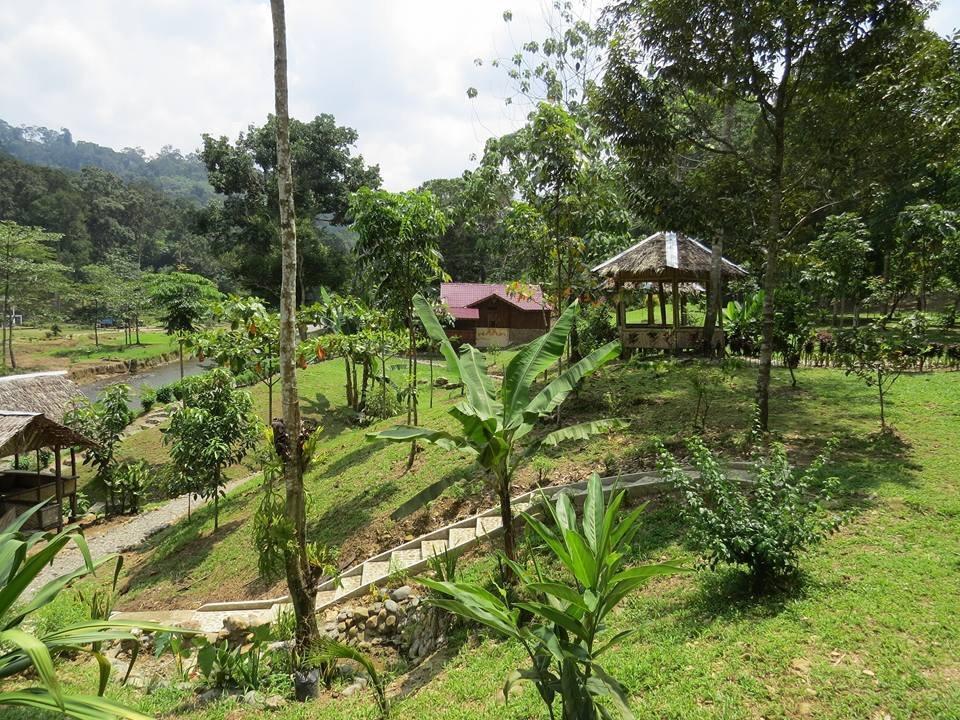 Batu Kapal Jungle Houses Hotel Berastagi Exterior foto